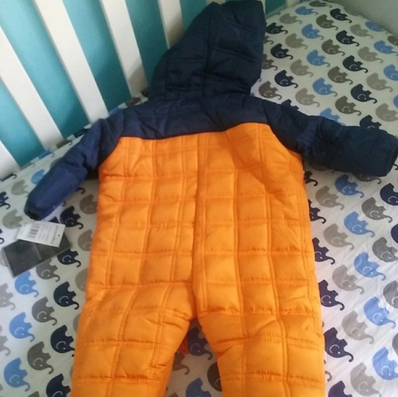 6-9 months full body coat - Picture 4 of 4